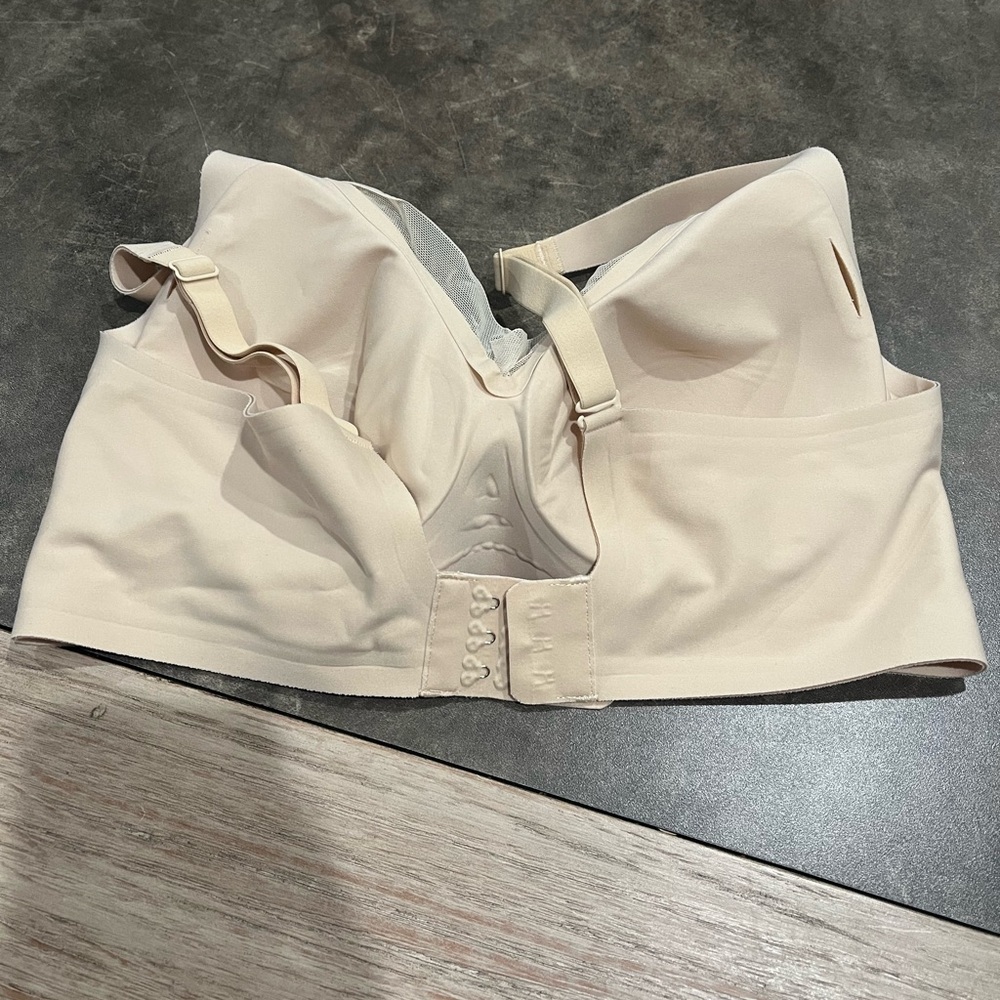 Bra - Picture 2 of 3
